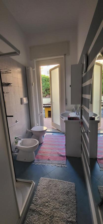 La Casa Di Lucia: Grande Appartamento Con Balcone 布雷西亚 外观 照片