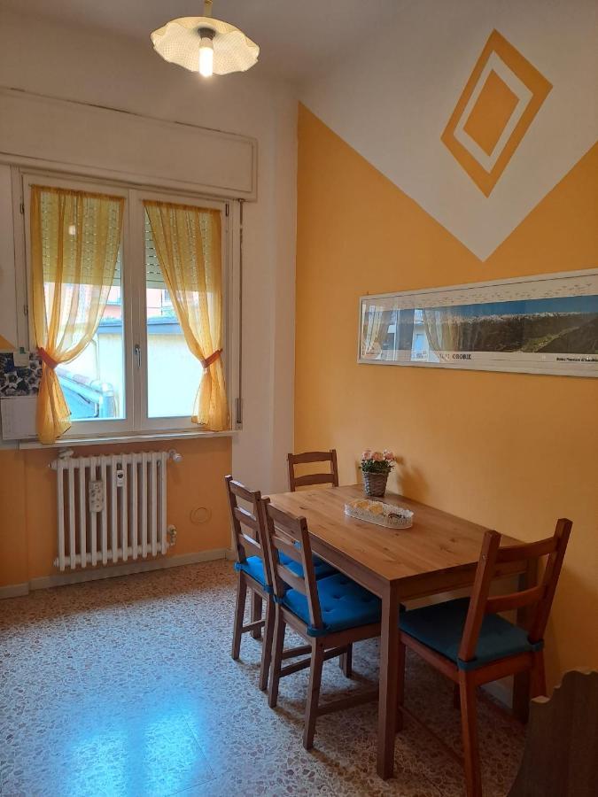 La Casa Di Lucia: Grande Appartamento Con Balcone 布雷西亚 外观 照片